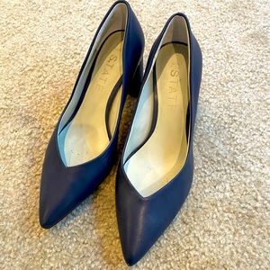 1.State Navy Pumps